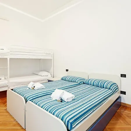 S. Maria Valle Roomy Flat Milan