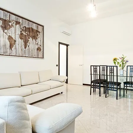 S. Maria Valle Roomy Flat Apartment
